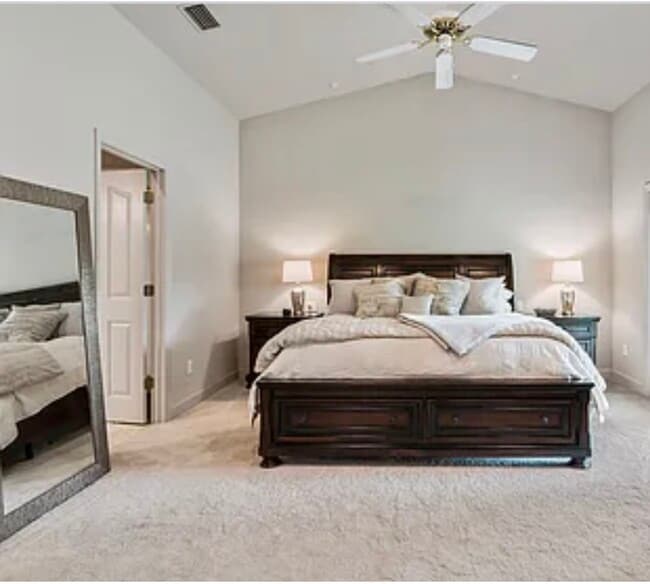 Building Photo - 10947 Palmetto Blvd