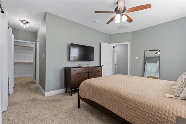 Building Photo - 607 S Alamo St