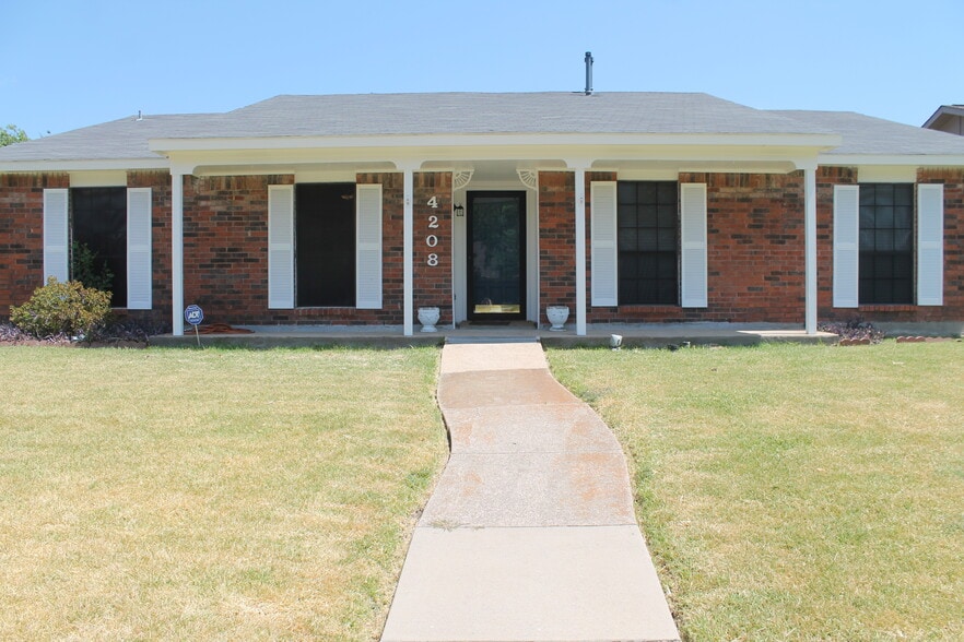 Building Photo - 4208 Arbor Dr