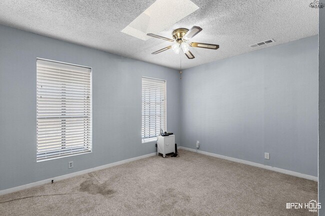 Building Photo - 2810 Fleming Rd