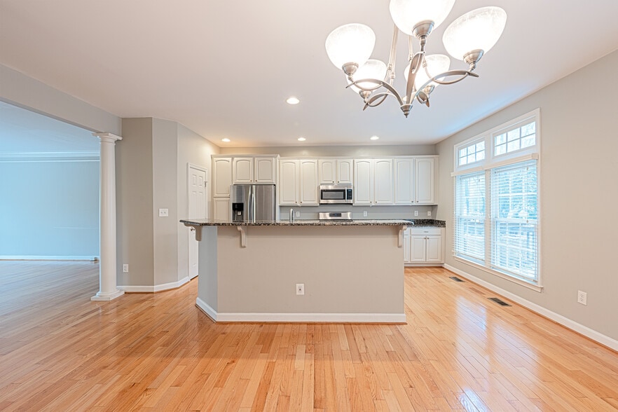 Building Photo - 43148 Katama Sq