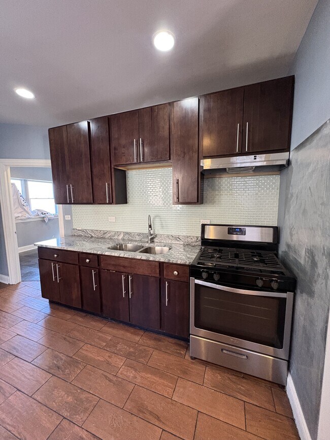 Building Photo - 7025 S Chappel Ave