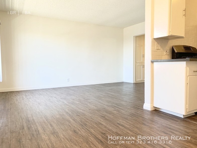 Building Photo - 4847 Slauson Ave