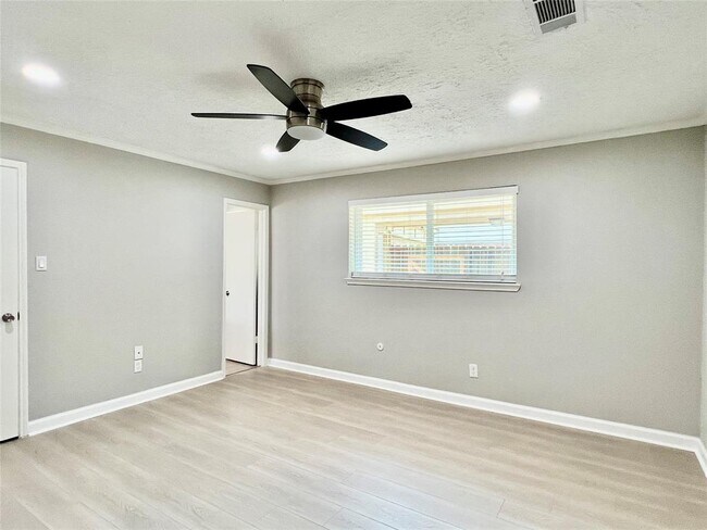 Building Photo - 1026 Park Meadow Dr