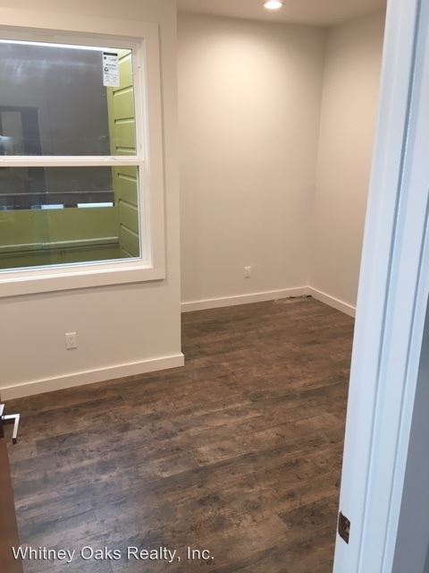 Building Photo - 851 46th Ave