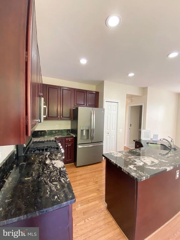 Building Photo - 81 Arell Ct