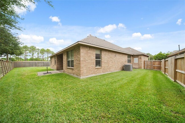 Building Photo - 2402 Via Montesano
