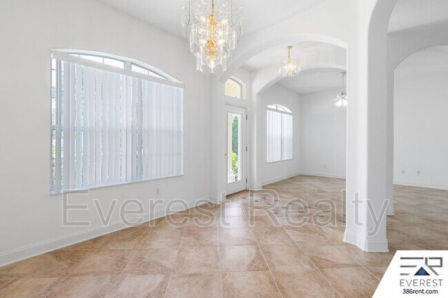 Building Photo - 13 Sleigh Bell Pl