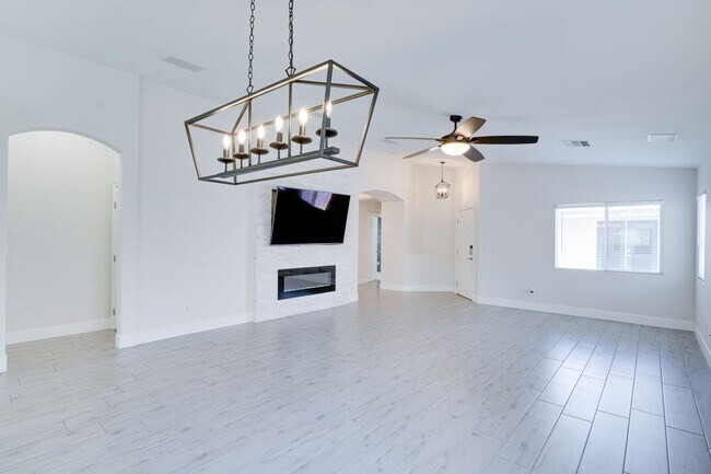 Building Photo - SINGLE STORY 4 BEDROOM IN GATED COMMUNITY