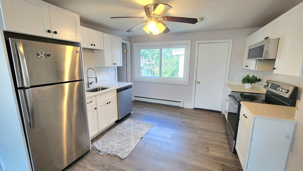 Primary Photo - 37 White St
