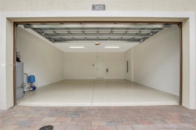 Building Photo - 5651 Hood Rd