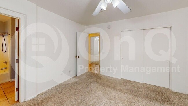 Building Photo - 8972 E Mayberry Dr