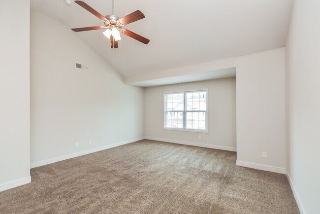 Building Photo - 1008 Allegiance Dr