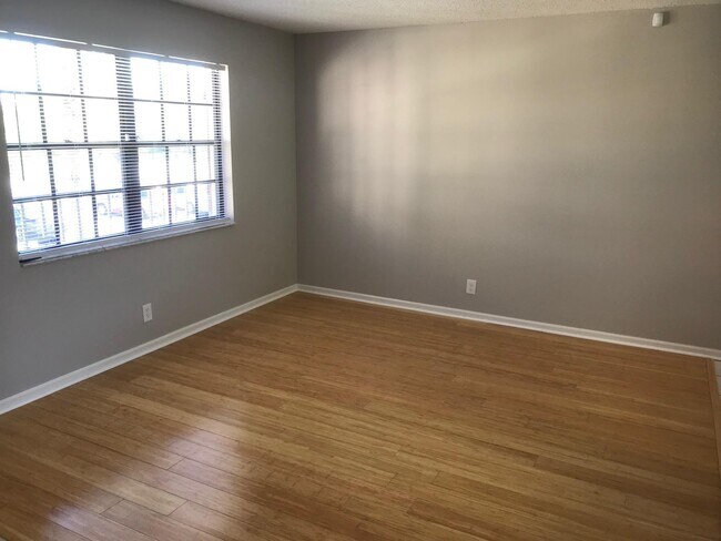 Building Photo - 4147 Oak Terrace Dr
