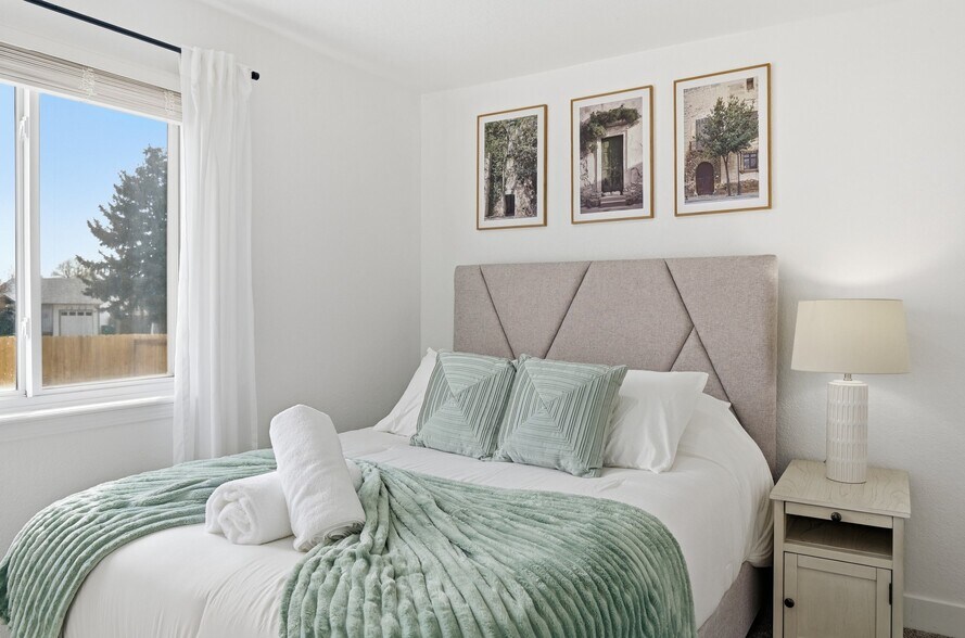 Building Photo - 4556 S Pagosa Way