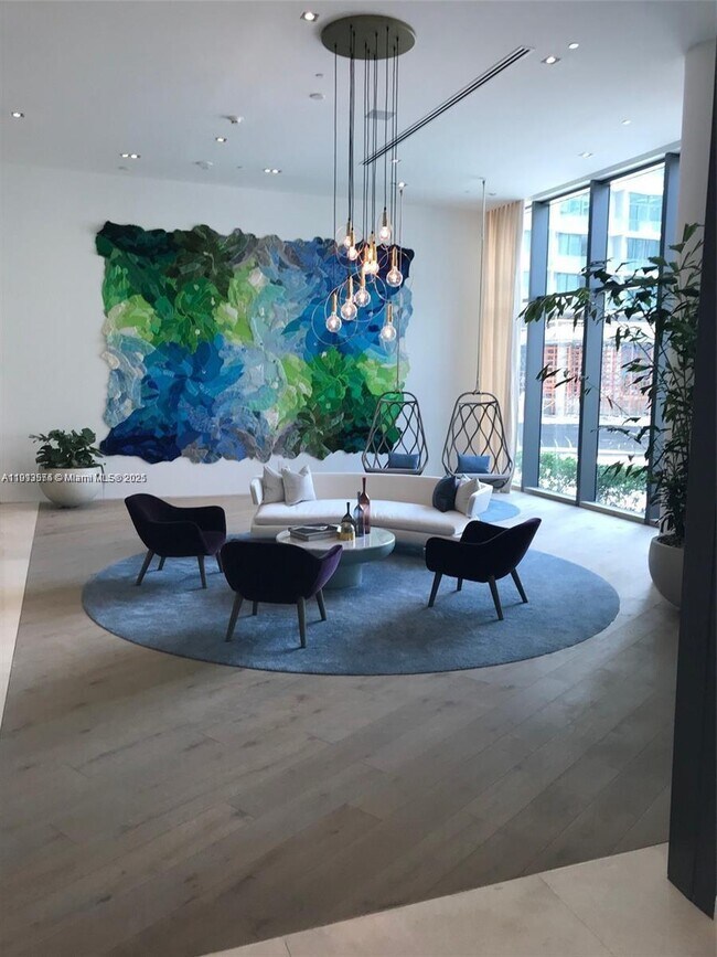 Building Photo - 650 NE 32nd St