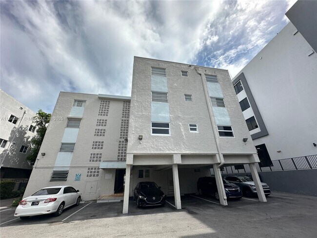 Primary Photo - 1337 NW 1st St