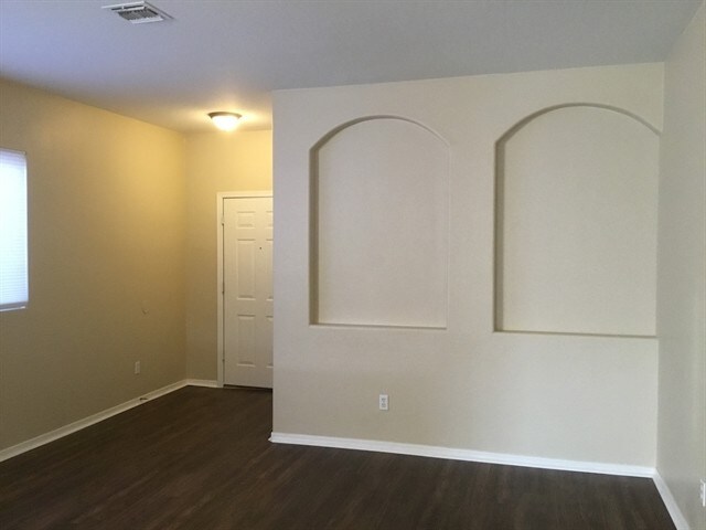 Building Photo - 11170 W Almeria Rd