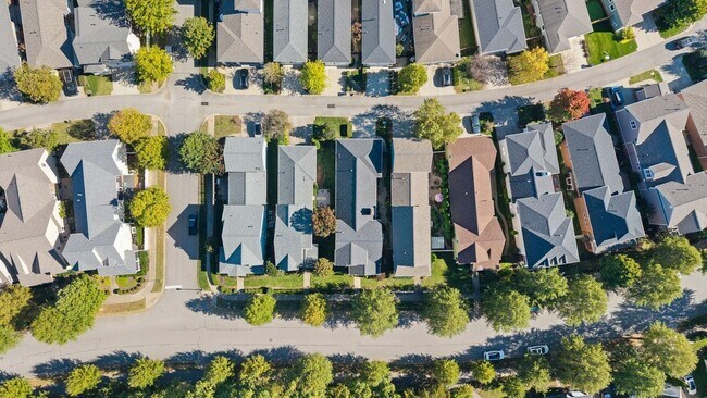 Building Photo - 1306 Jewell Ave