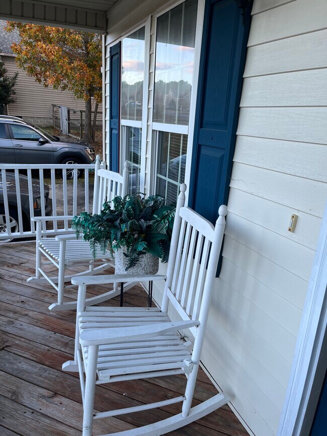 Building Photo - 36 Jumpmaster Dr