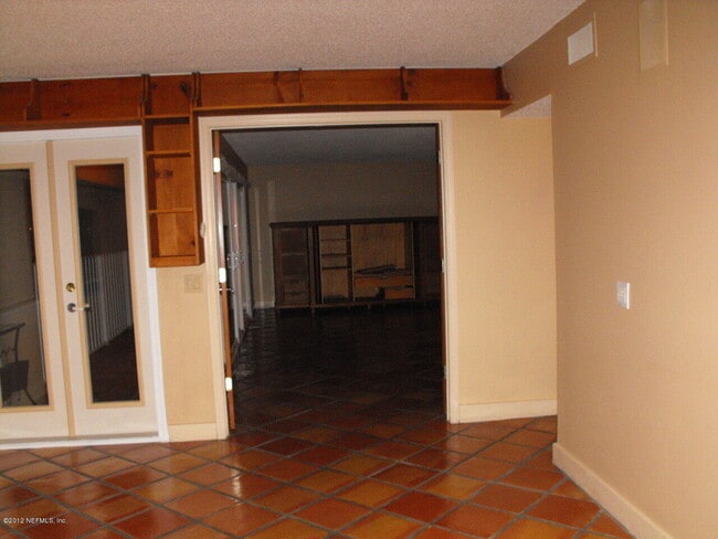Building Photo - 1565 Le Baron Ave