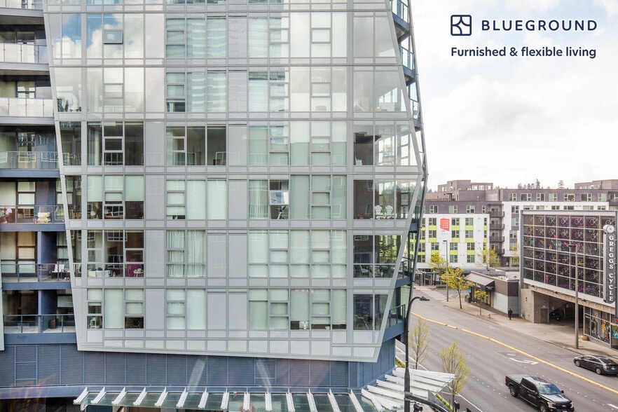 Building Photo - 10400 NE 2nd St