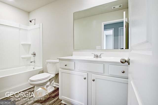 Building Photo - 6 Sepia Oak Dr