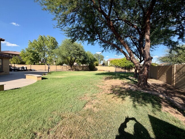 Building Photo - Spacious 6-bedroom, 2.5-bathroom home in Chandler, Welcome to the family friendly community of Su...