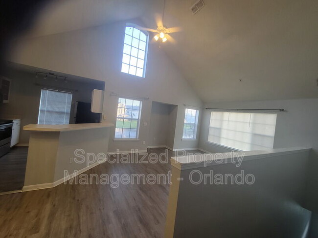 Building Photo - 9077 Lee Vista Blvd