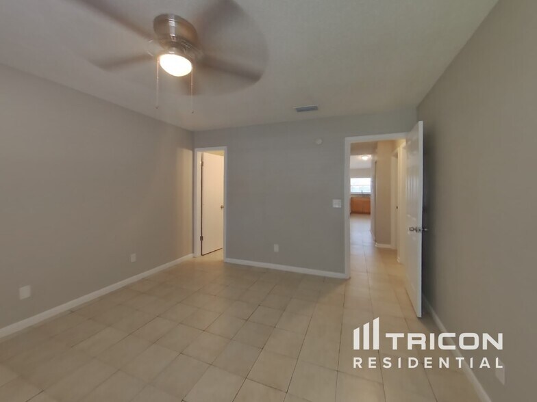 Building Photo - 10378 Rosemount Dr