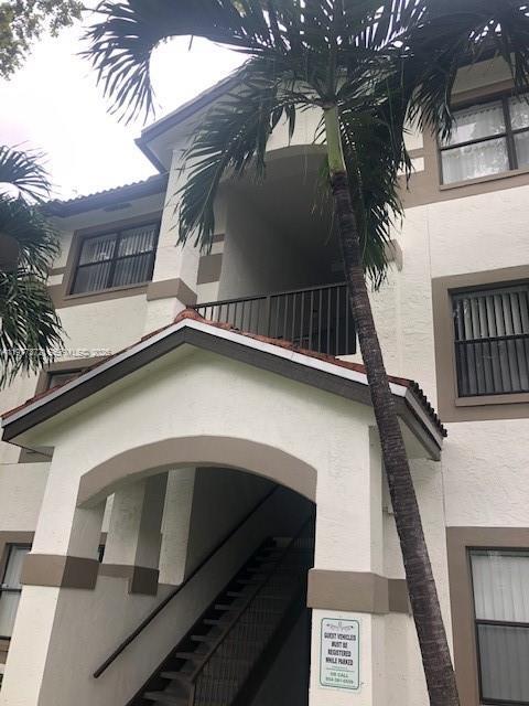 Building Photo - 550 S Park Rd