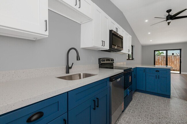 Building Photo - 9279 NW 17th Ct