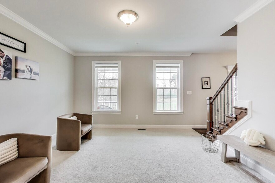 Building Photo - 2844 Deer Creek Ct