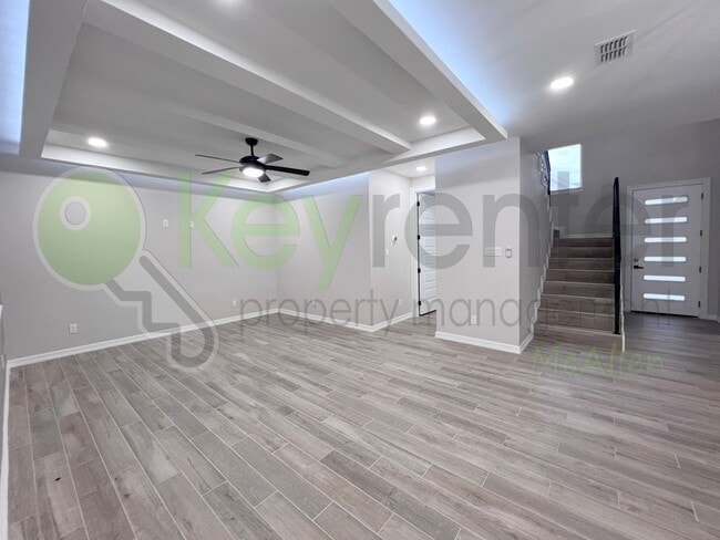 Building Photo - Stunning 3- bed/ 2.5 upgraded luxury townh...