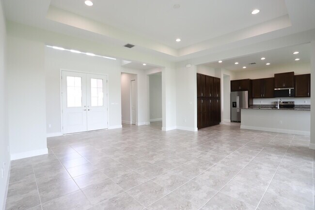 Building Photo - 15192 Wildwood Cir