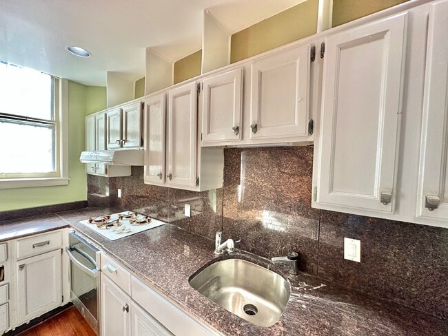 Building Photo - JUST RENOVATED - Astonishing Adams Morgan ...
