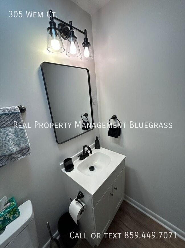 Building Photo - 305 Wem Ct