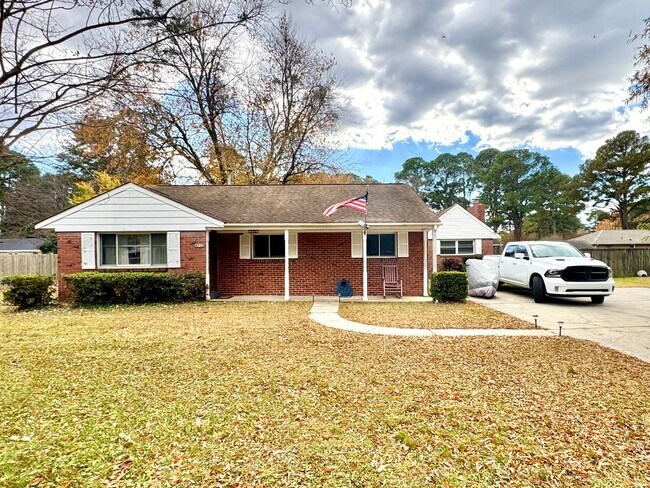 Primary Photo - Charming Brick Ranch in the Heart of Churchland