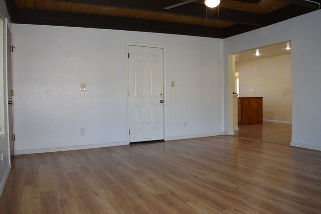 Building Photo - 5525 Forestwood Dr