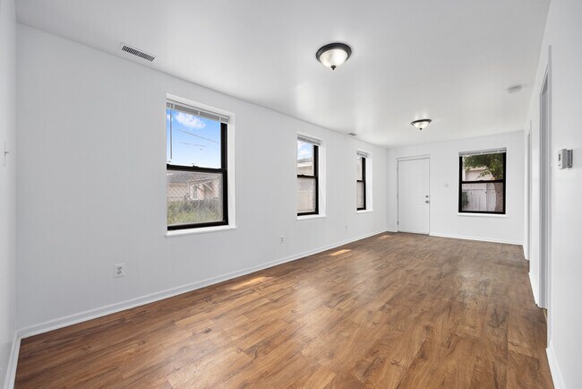 Building Photo - 2702 S Spaulding Ave