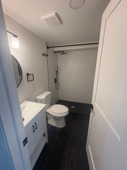 Building Photo - 1639 N Hilton St