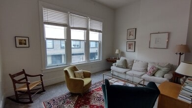 Building Photo - 139 N 4th St