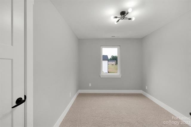 Building Photo - 387 Roper Dr