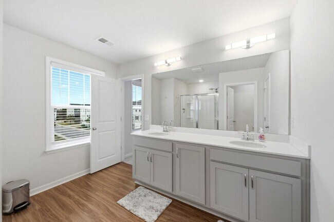 Building Photo - 301 Lanyard St