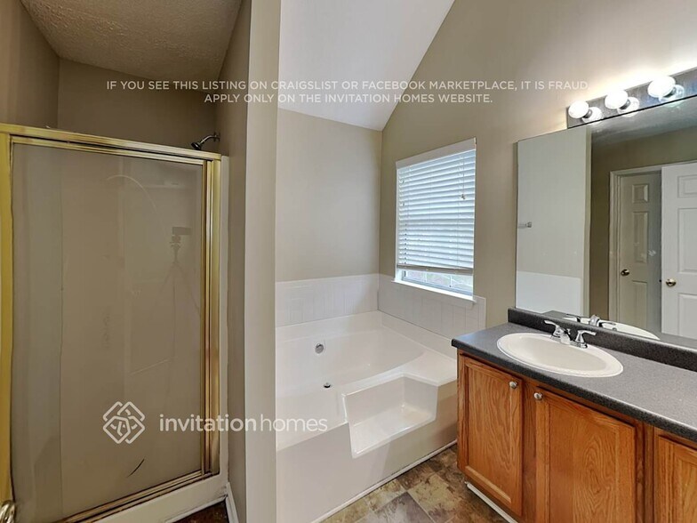 Building Photo - 3669 Buffalo Ct