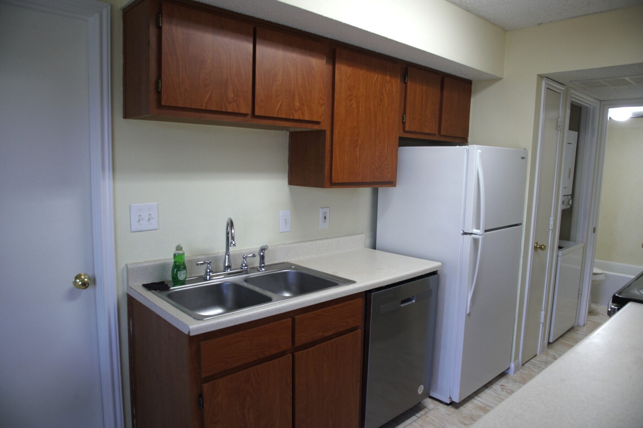 Kitchen - 2750 Holly Hall St