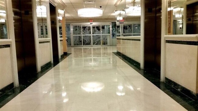 Building Photo - 3900 Galt Ocean Dr