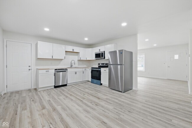 Building Photo - 1116 Heatherwood Dr