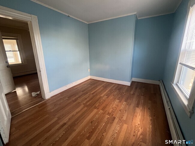 Building Photo - 128 S Whittlesey Ave