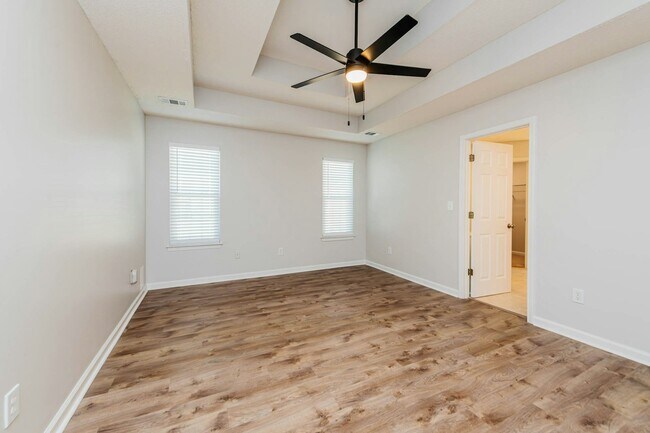 Building Photo - 104 Lupine Way